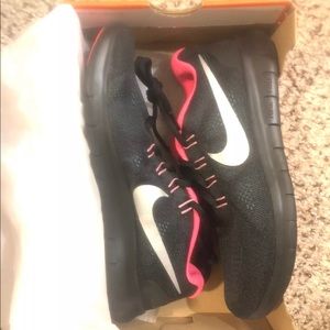 Nike Free RN 2017 Black BRAND NEW IN BOX SIZE 8